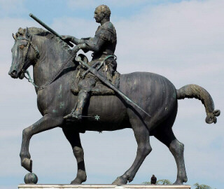 Donatello sculpture of Gattamelata Donatello sculpture of Gattamelata